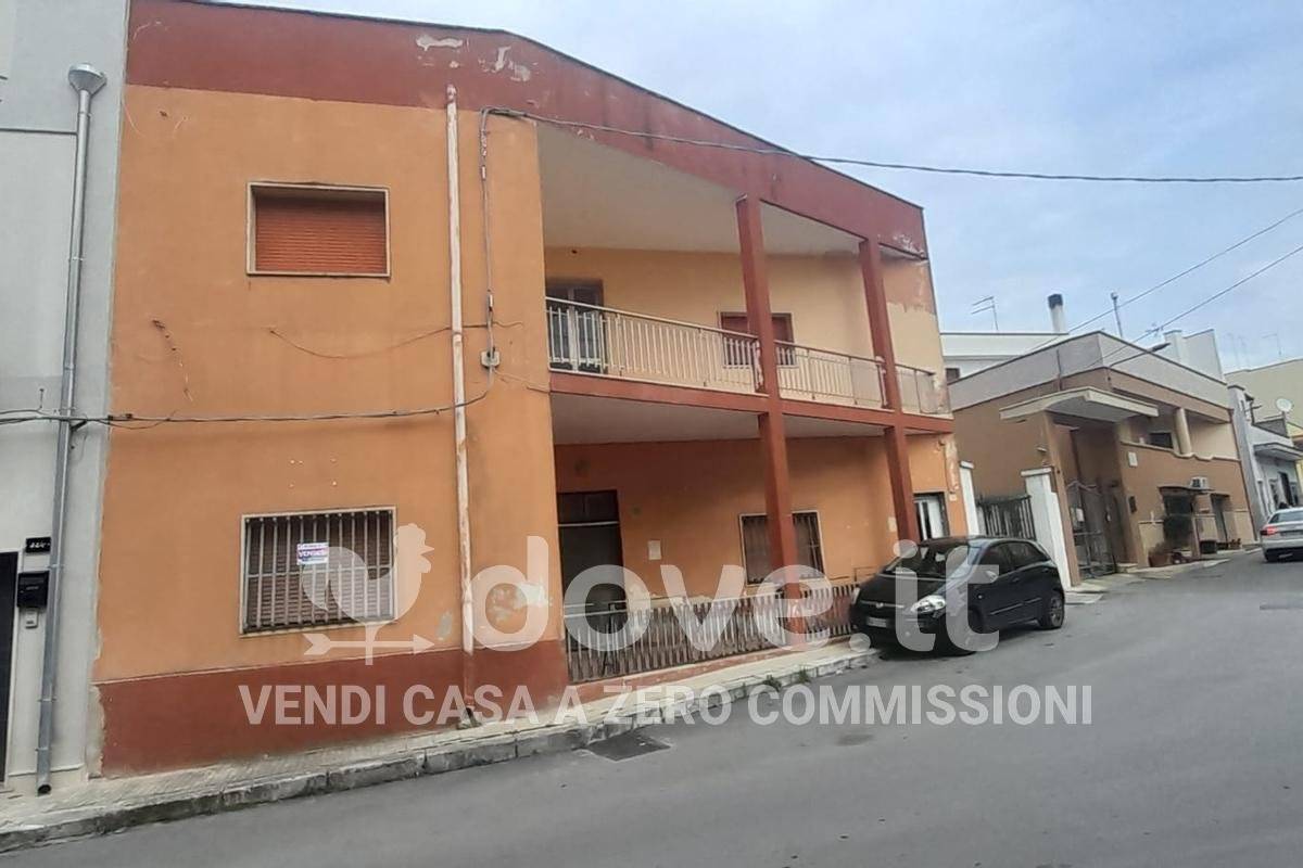 2 bedrooms Villa in Oria, Italy No. 291310