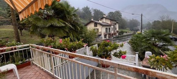 5 rooms House in Borgosesia, Italy No. 46575 6