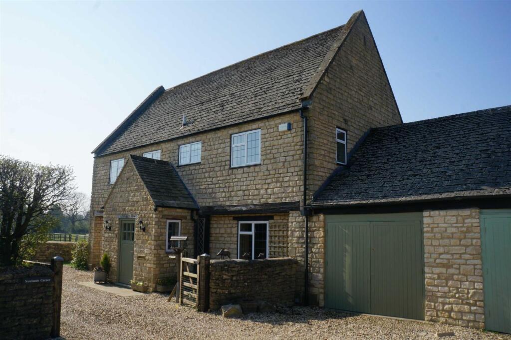 3 bedrooms Land in South Gloucestershire, United Kingdom No. 2990