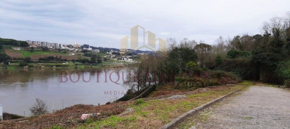 740m² Land in Vila Nova de Gaia, Portugal No. 62478 4