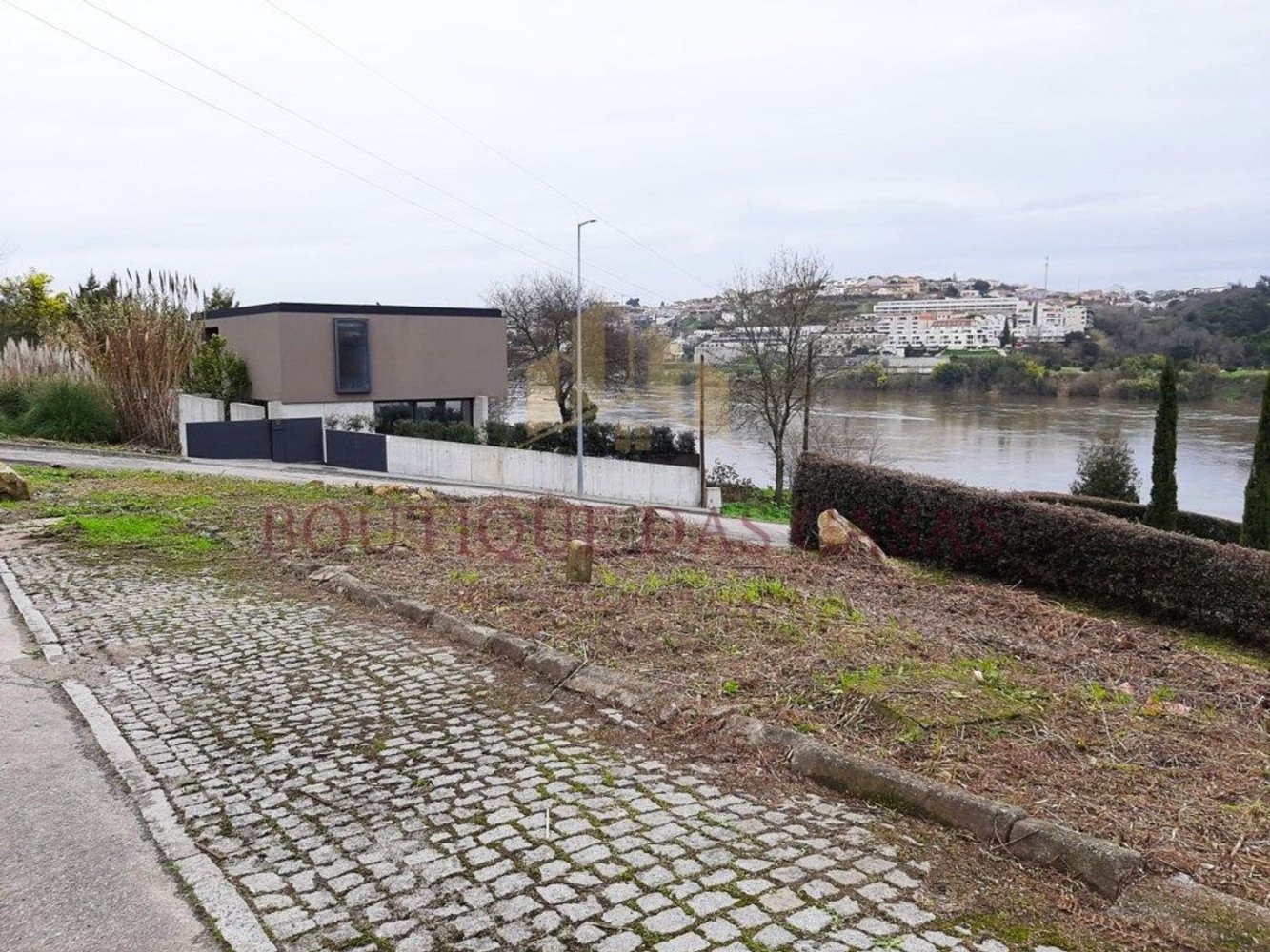 740m² Land in Vila Nova de Gaia, Portugal No. 62478