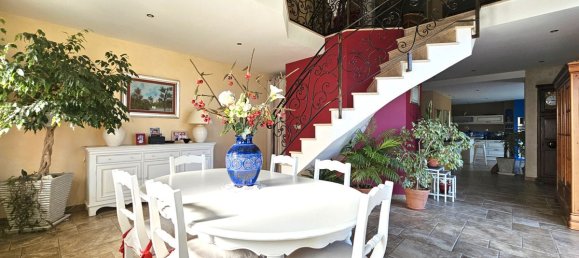 2 bedrooms House in Isere, France No. 196069 4