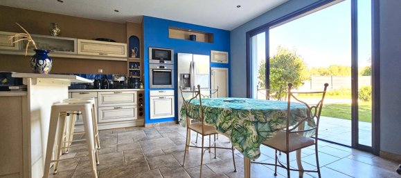 2 bedrooms House in Isere, France No. 196069 2