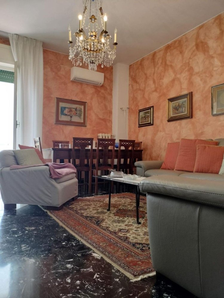 4 rooms Apartment in Parma, Italy No. 225841