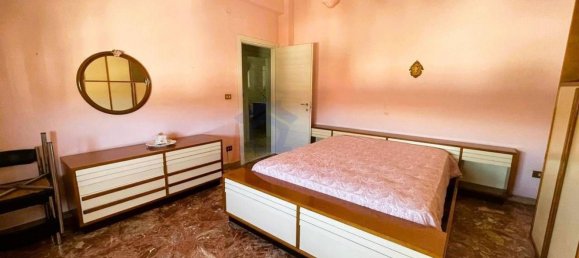 Квартира с 5 спальнями в Торре Аннунциата, Италия № 340032 26