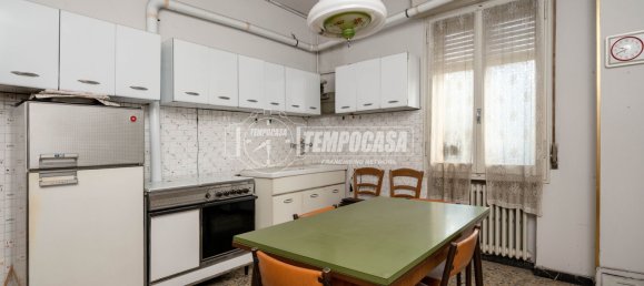 2 bedrooms Apartment in Sassuolo, Italy No. 274457 14