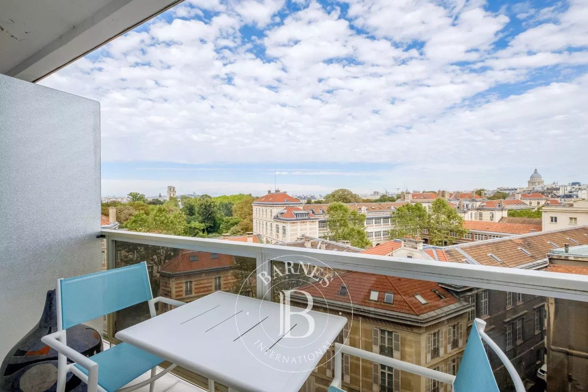 1 Schlafzimmer Doppelhaus in Paris, France, Nr. 123738