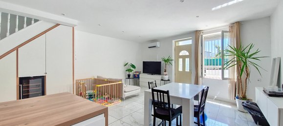 3 bedrooms Townhouse in Marseille, France No. 287824 2