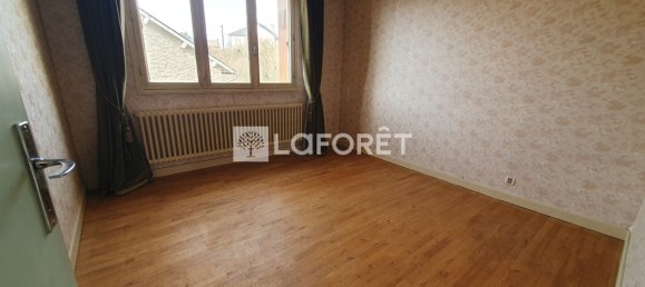 Casa de 3 dormitorios en Saint-Flour, France No. 204517 11