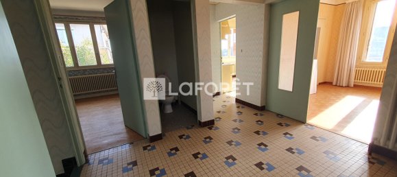 Casa de 3 dormitorios en Saint-Flour, France No. 204517 9