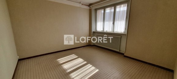 Casa de 3 dormitorios en Saint-Flour, France No. 204517 8