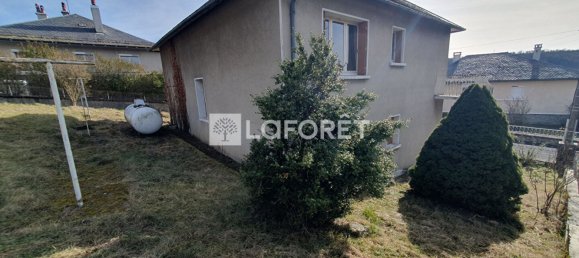 Casa de 3 dormitorios en Saint-Flour, France No. 204517 4