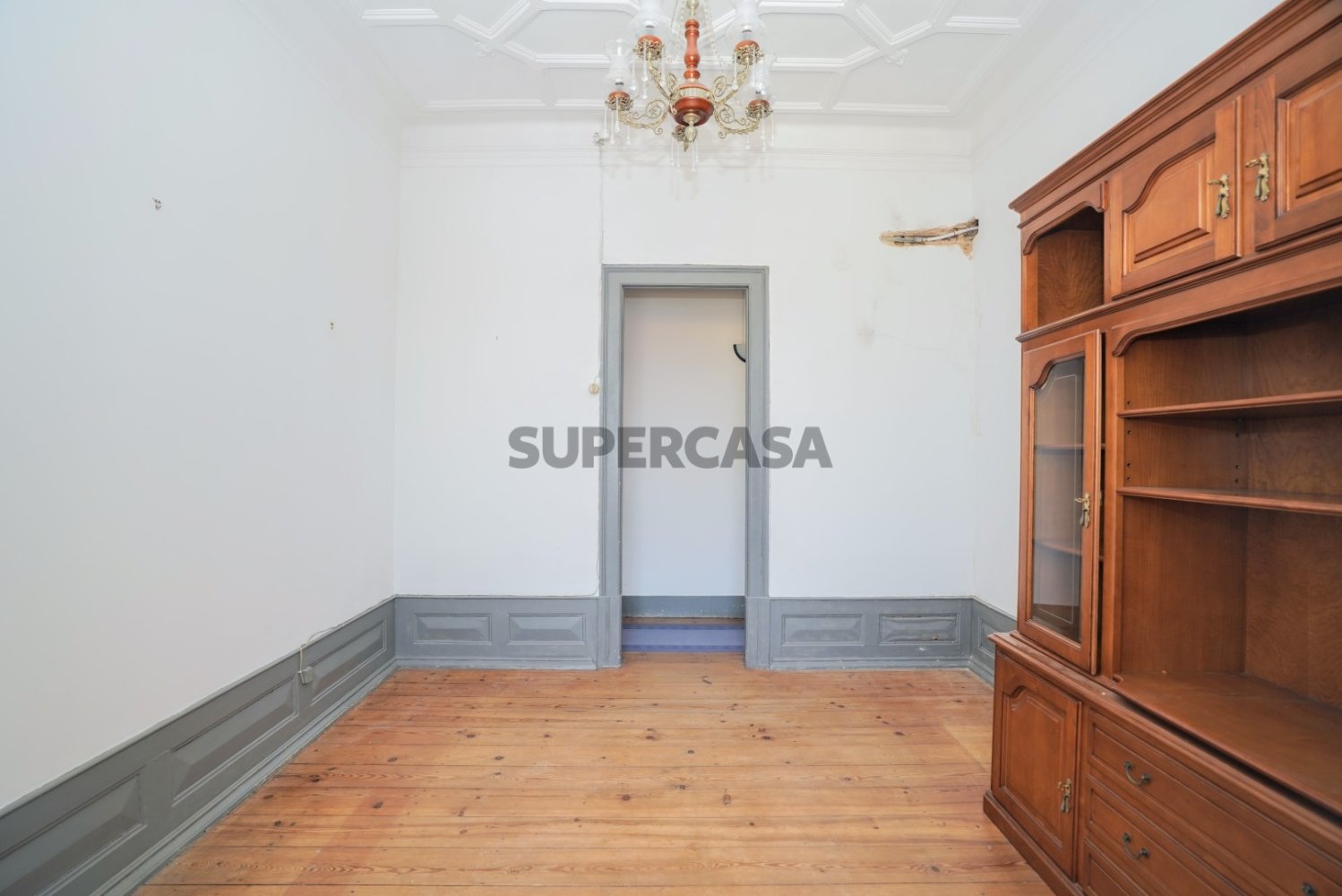 4 bedrooms Apartment in Lisbon, Portugal No. 229024