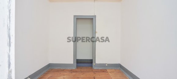 4 bedrooms Apartment in Lisbon, Portugal No. 229024 12