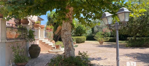 Villa de 9 dormitorios en Capaccio Paestum, Italy No. 379480 38