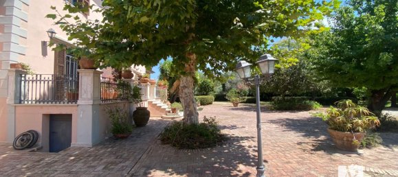 Villa de 9 dormitorios en Capaccio Paestum, Italy No. 379480 39