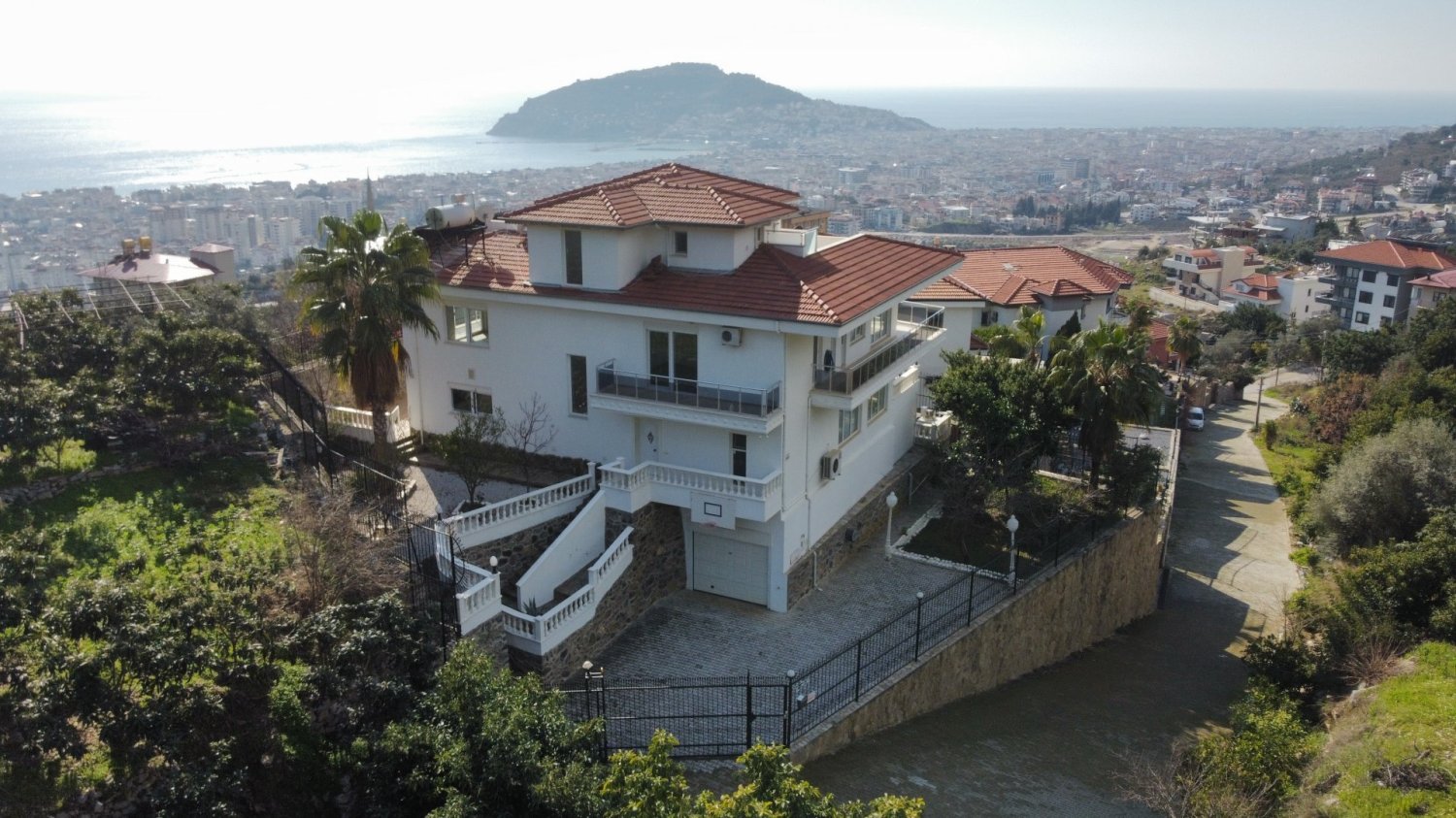 Villa 6+1 in Alanya, Turkey No. 13742