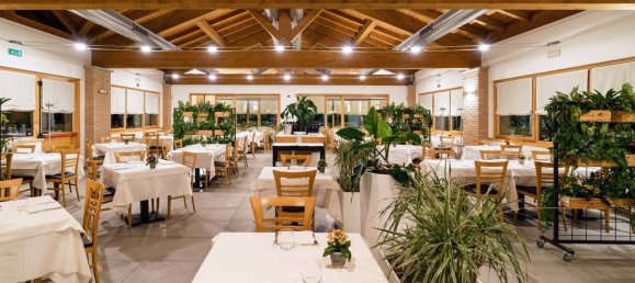 2 rooms Commercial property in Trezzo sull'Adda, Italy No. 4578 3