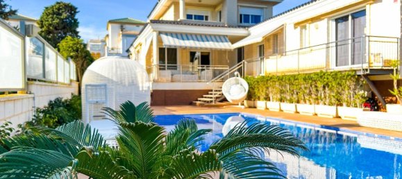5 Schlafzimmer Villa in La Mata, Spain, Nr. 12916 5
