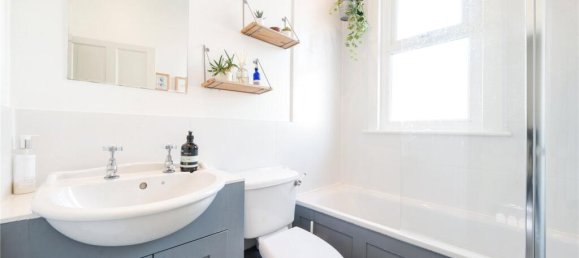 3 bedrooms House in Hammersmith And Fulham, United Kingdom No. 12169 8