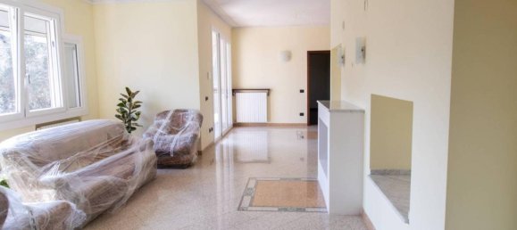 Вилла с 9 комнатами в Казальгранде, Италия № 118778 4