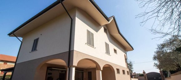 Вилла с 9 комнатами в Казальгранде, Италия № 118778 9