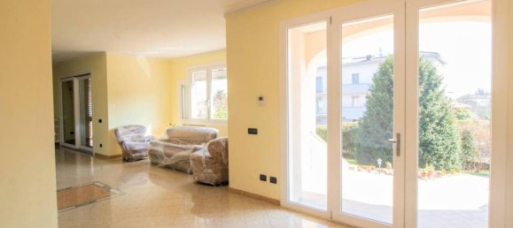 Вилла с 9 комнатами в Казальгранде, Италия № 118778 2