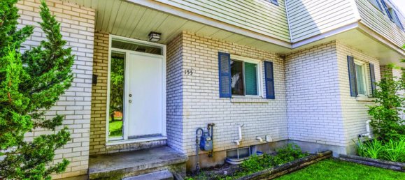 3 bedrooms House in London, Canada No. 765 4