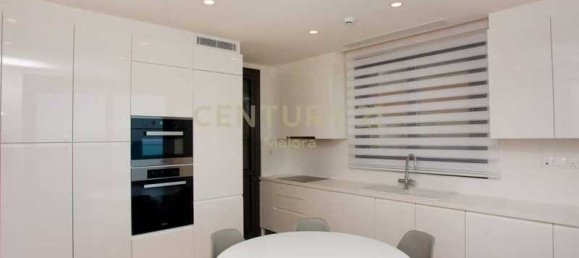 3 bedrooms Apartment in Limassol, Cyprus No. 8646 14