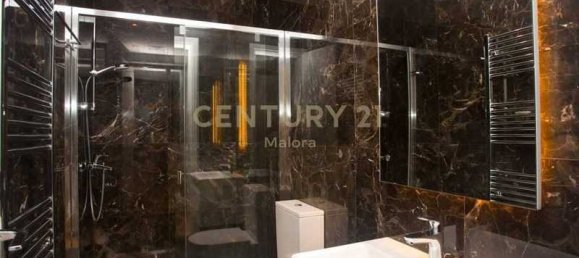 3 bedrooms Apartment in Limassol, Cyprus No. 8646 3