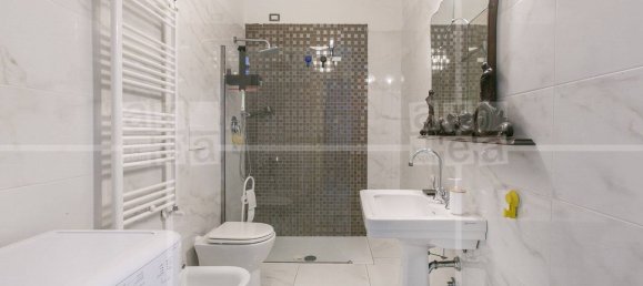 3 bedrooms Apartment in Rome, Italy No. 357045 10