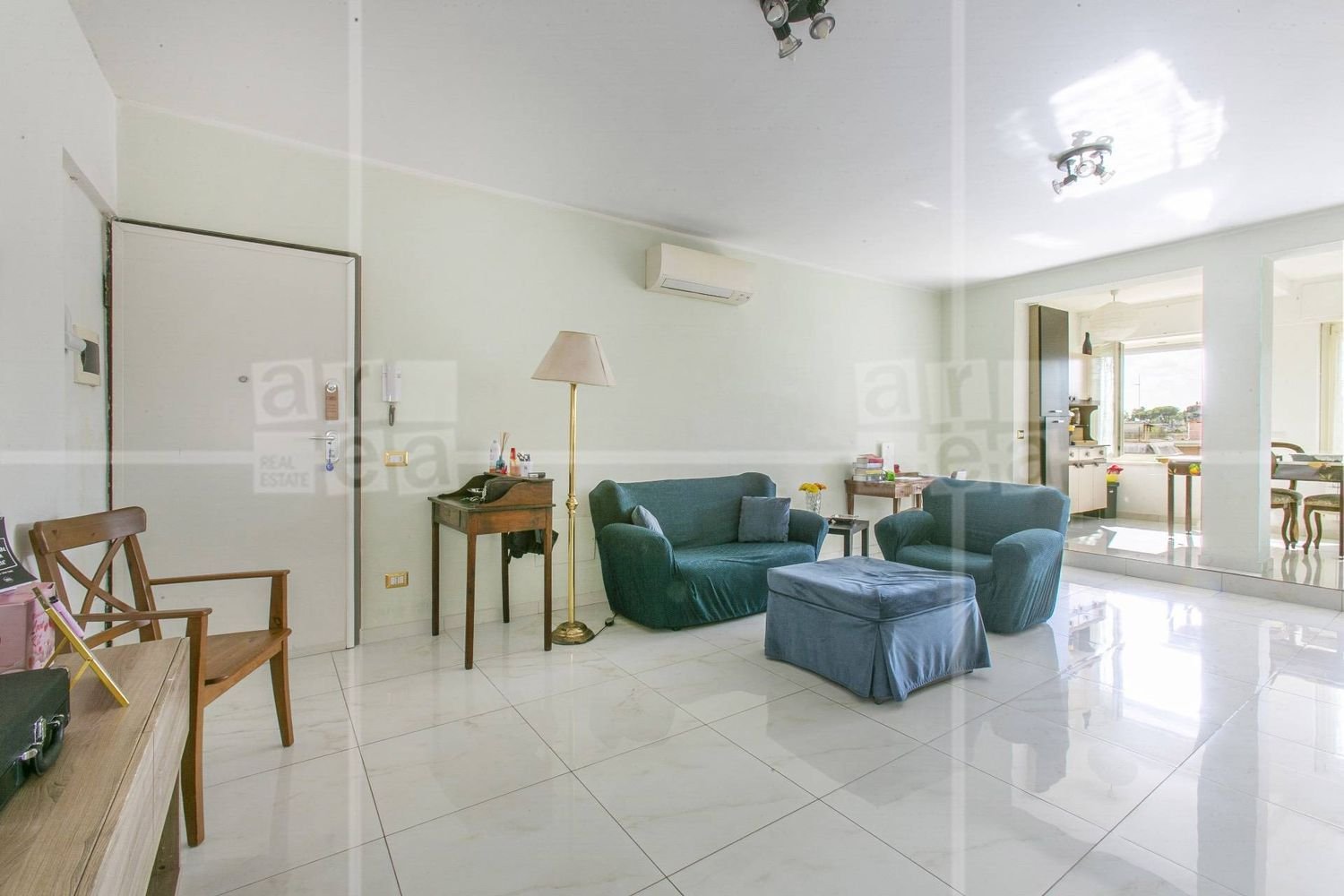 3 bedrooms Apartment in Rome, Italy No. 357045