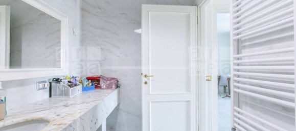 3 bedrooms Apartment in Rome, Italy No. 357045 18