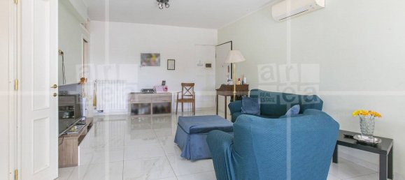 3 bedrooms Apartment in Rome, Italy No. 357045 4