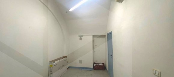 2 rooms Commercial property in Molfetta, Italy No. 32408 2