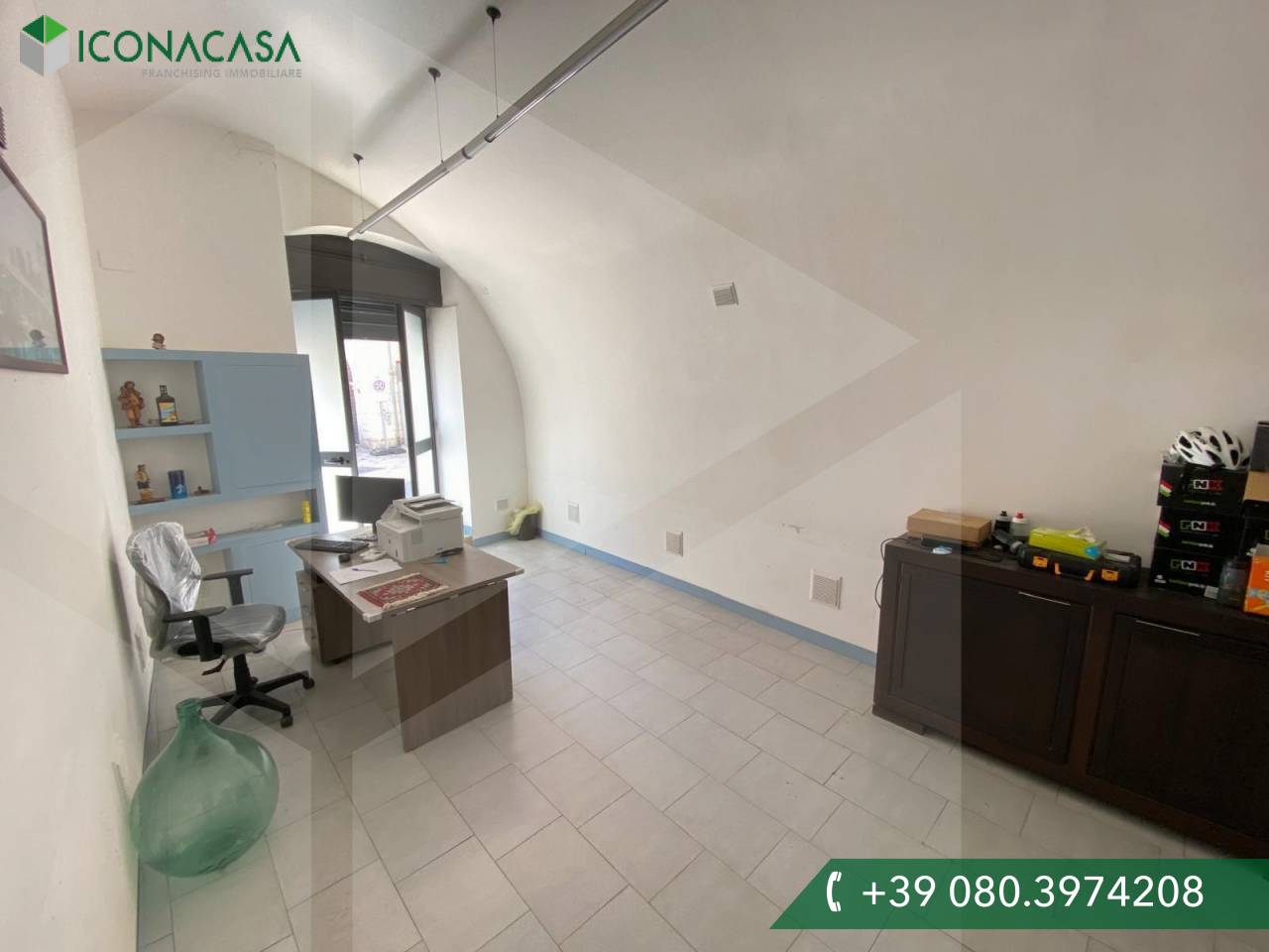 2 rooms Commercial property in Molfetta, Italy No. 32408