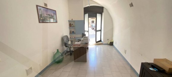 2 rooms Commercial property in Molfetta, Italy No. 32408 3