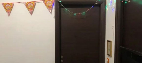 2-salle Appartement à Monza, Italy No. 99516 5