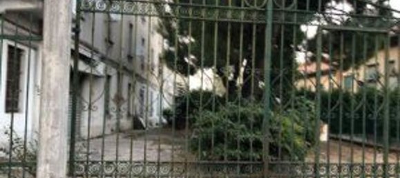 2-salle Appartement à Monza, Italy No. 99516 14