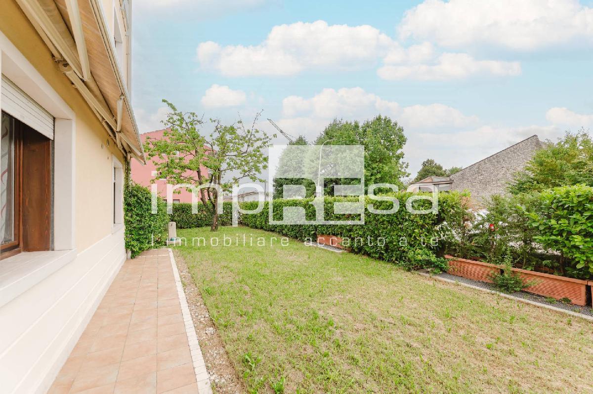 1 bedroom Apartment in Pieve di Soligo, Italy No. 371774