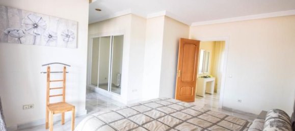 4 bedrooms Villa in Marbella, Spain No. 21770 20