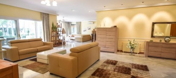 4 bedrooms Villa in Marbella, Spain No. 21770 8