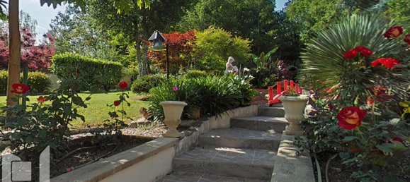 Casa de 4 dormitorios en Saint-Regle, France No. 63500 9