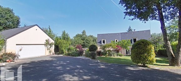 Casa de 4 dormitorios en Saint-Regle, France No. 63500 4