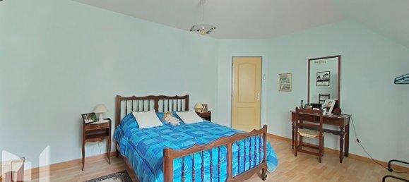 Casa de 4 dormitorios en Saint-Regle, France No. 63500 6