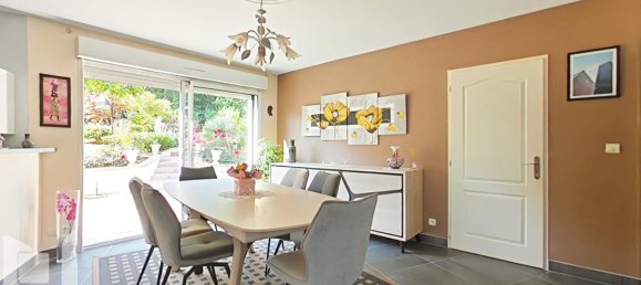 Casa de 4 dormitorios en Saint-Regle, France No. 63500 3