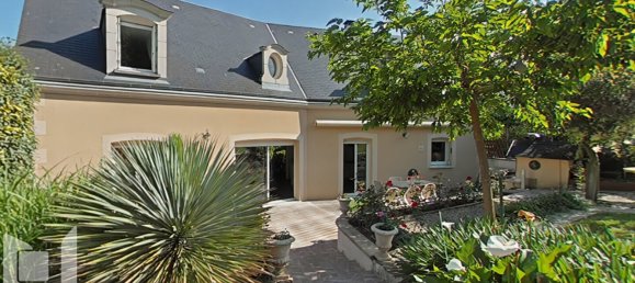 Casa de 4 dormitorios en Saint-Regle, France No. 63500 10