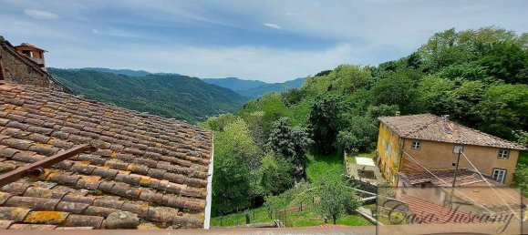 Studio in Coreglia Antelminelli, Italy No. 701 2