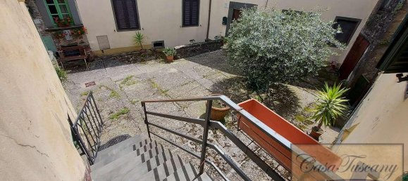 Studio in Coreglia Antelminelli, Italy No. 701 6