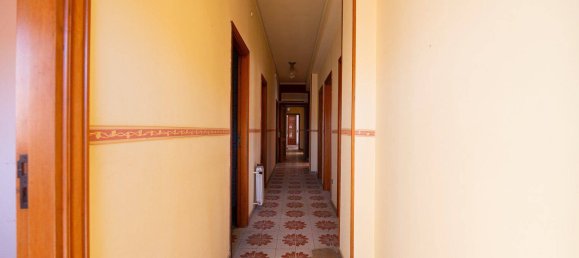 3 Schlafzimmer Wohnung in Vittoria, Italy, Nr. 271315 34